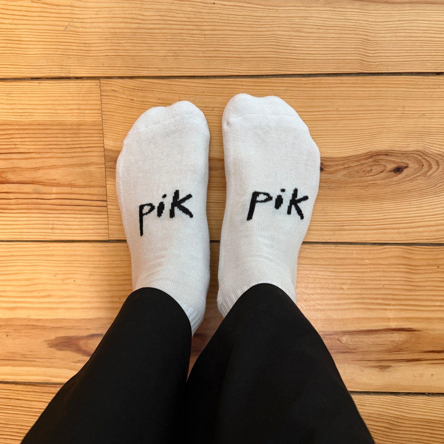 Chaussettes miki X Émilie Tronche + porte-clé USB