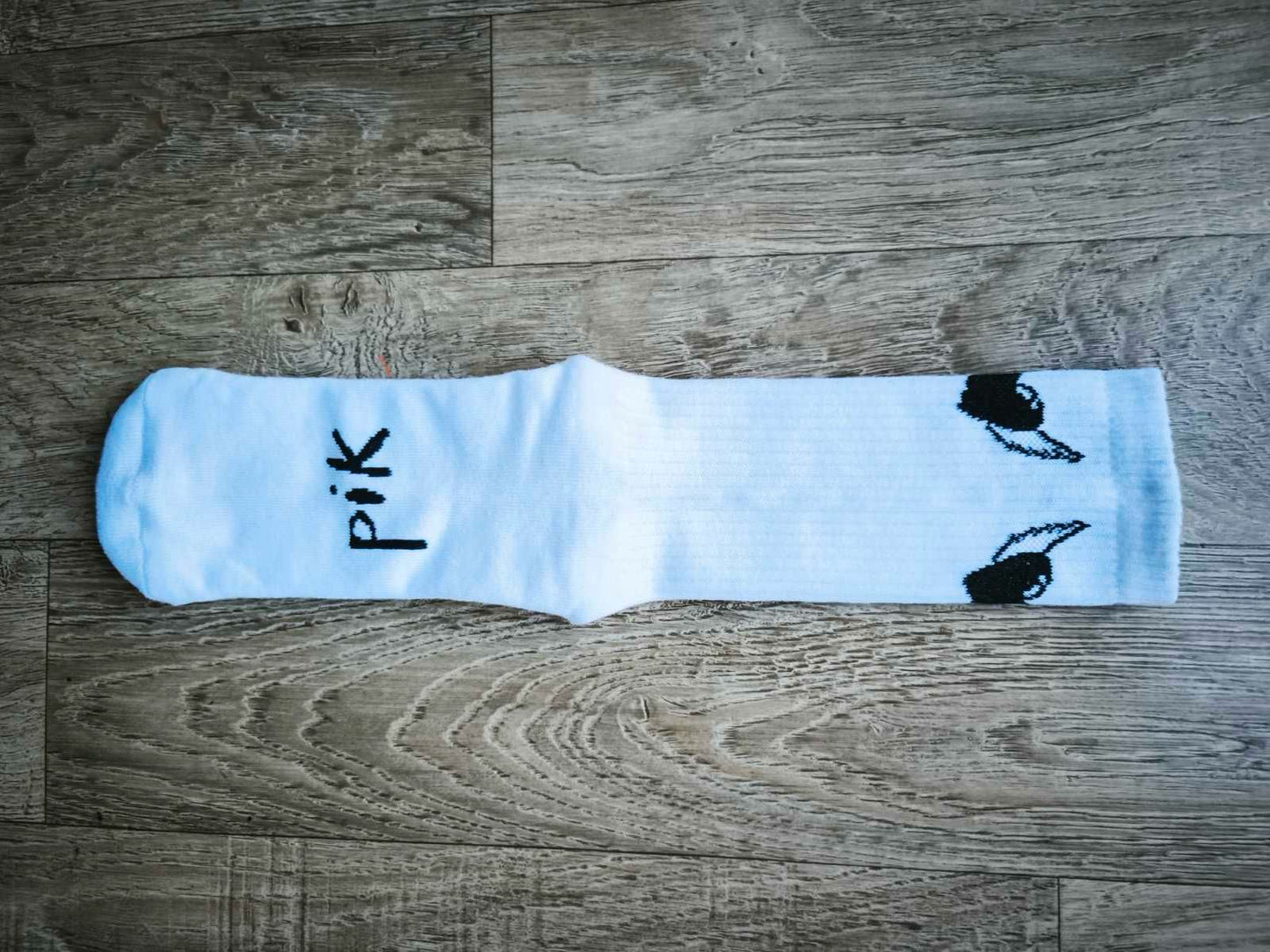 Chaussettes miki X Émilie Tronche + porte-clé USB
